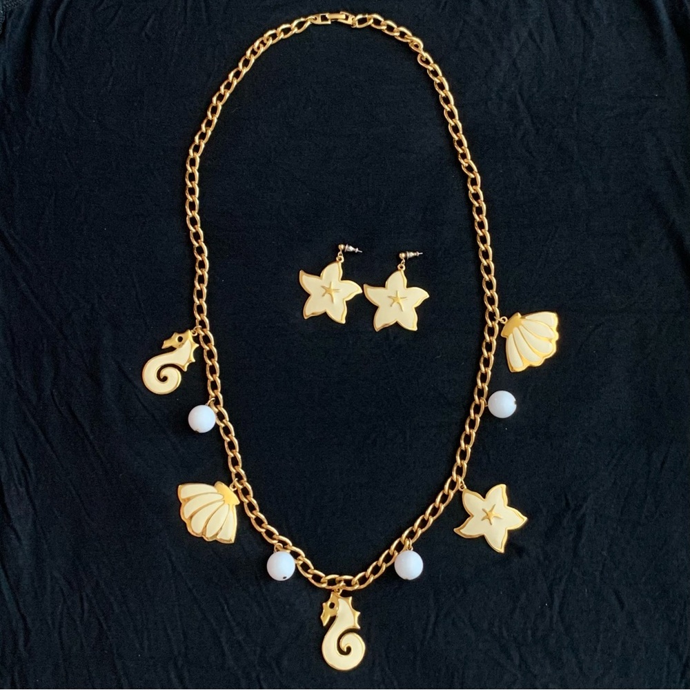 Vintage Napier Medallion Charm Necklace Earrings Set Seashells and Sea Horses